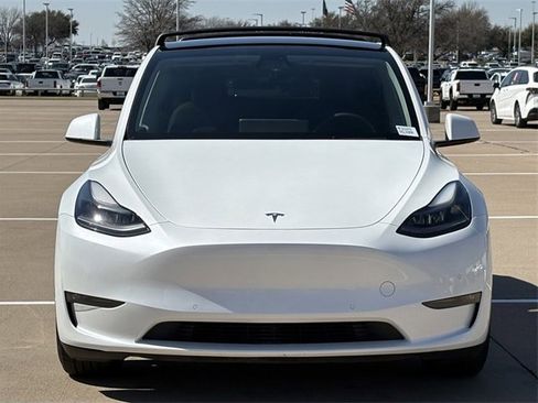 Used 2021 Tesla Model Y Performance image 8