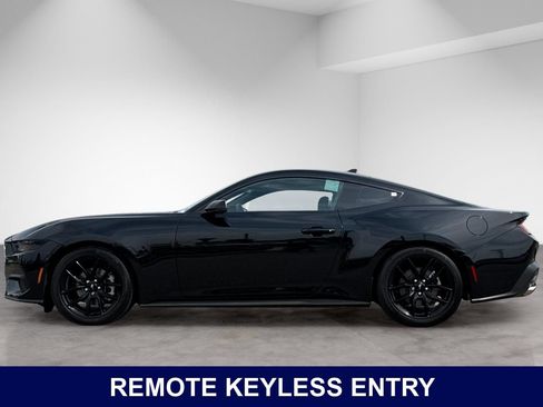 Used 2025 Ford Mustang Premium RWD image 3