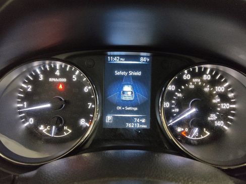 Used 2017 Nissan Rogue SV image 23