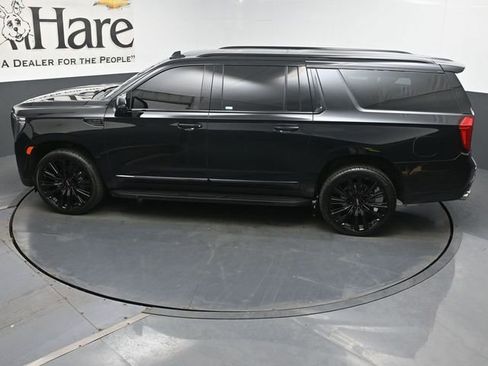 Used 2023 GMC Yukon XL Denali AWD/4WD image 45