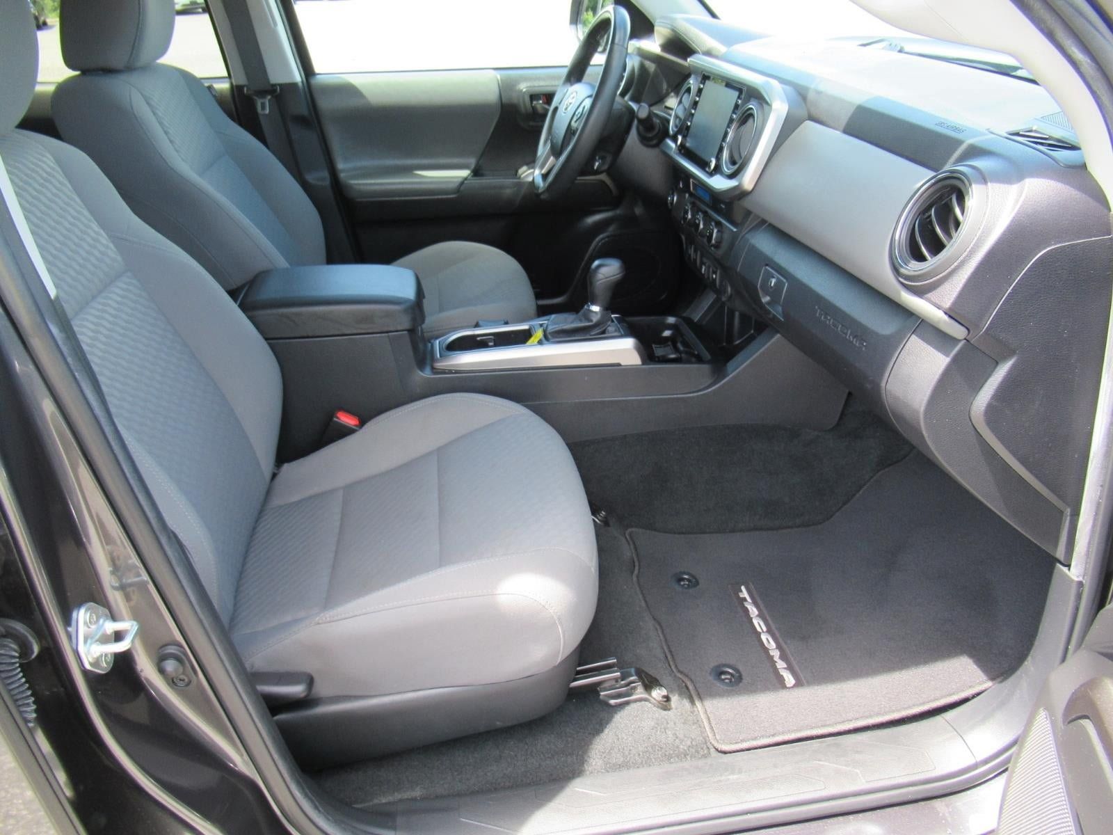 Used 2023 Toyota Tacoma SR5 w/ Technology Package RWD image 11