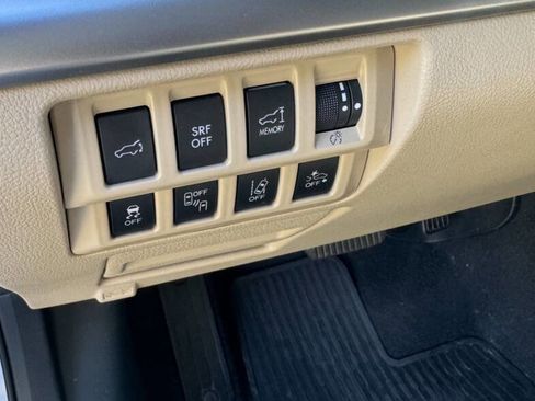 Used 2017 Subaru Outback 3.6R Limited image 13