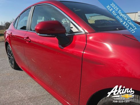 Used 2025 Toyota Camry XLE FWD image 4