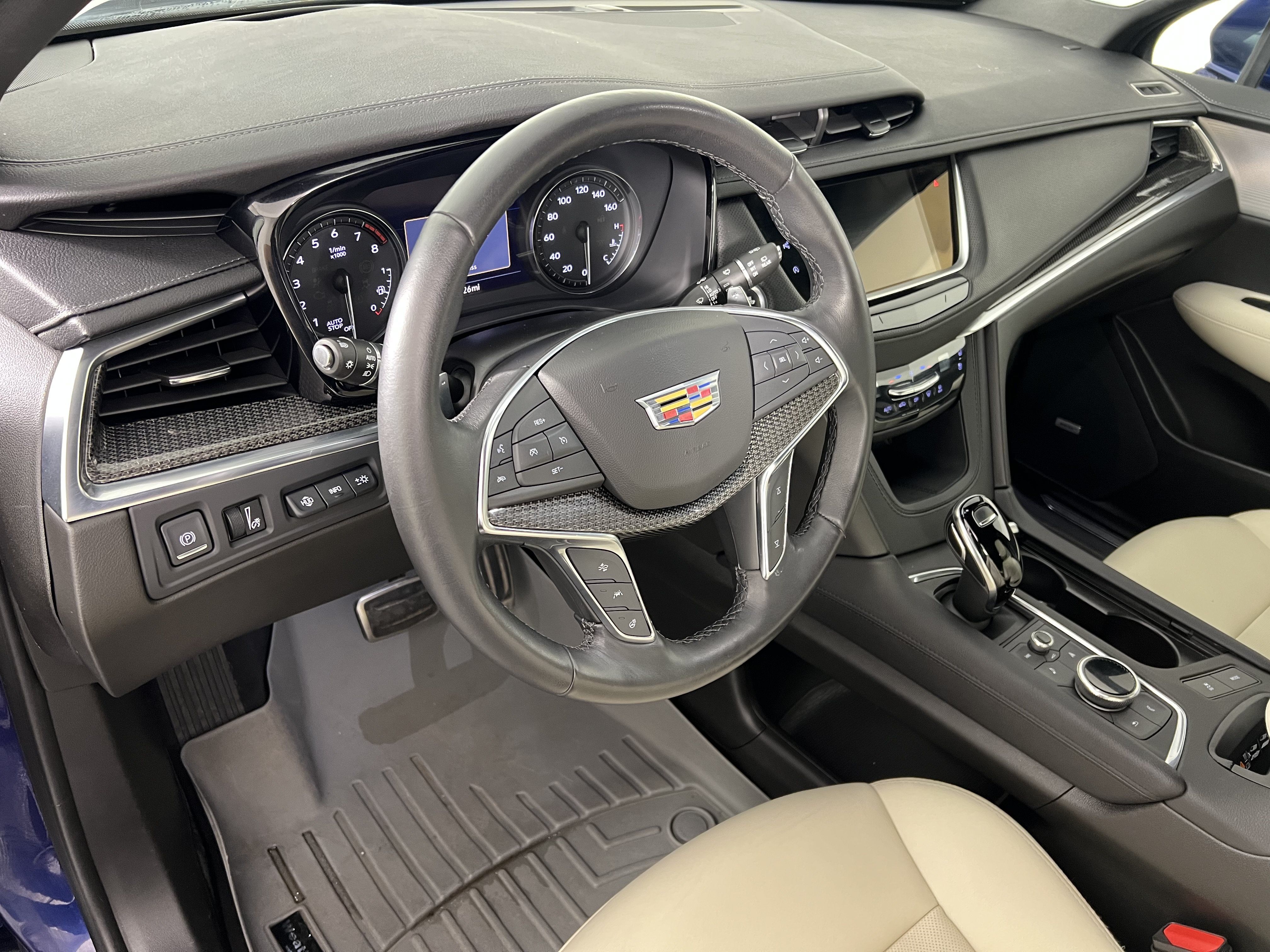 Used 2023 Cadillac XT5 Sportv w/ Technology Package AWD/4WD image 17