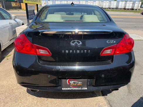 Used 2013 INFINITI G37 x Sedan w/ Premium Pkg AWD/4WD image 4