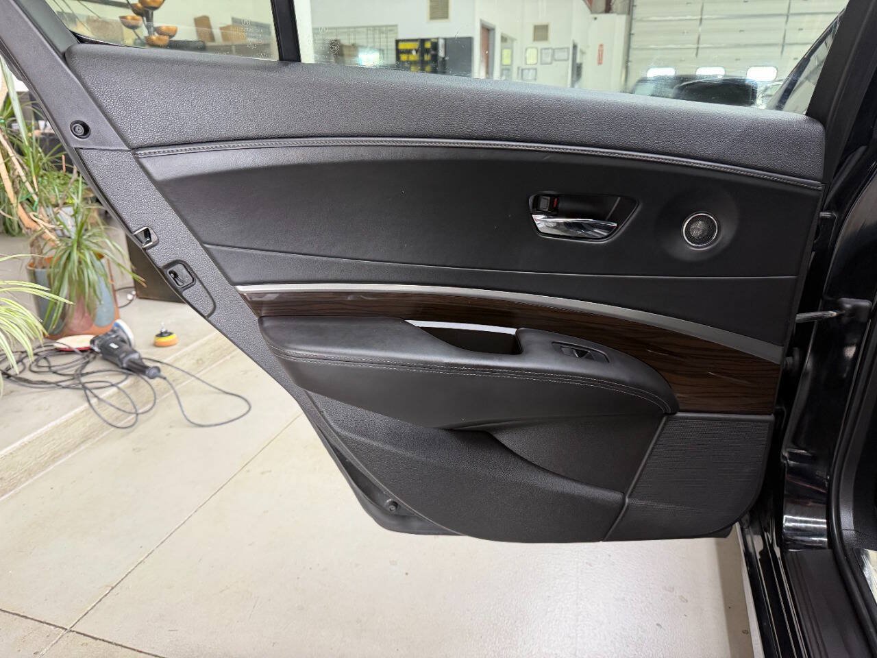 Used 2014 Acura RLX w/ Technology Package FWD image 12