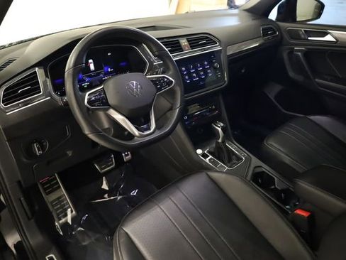 Used 2024 Volkswagen Tiguan SE R-Line image 11