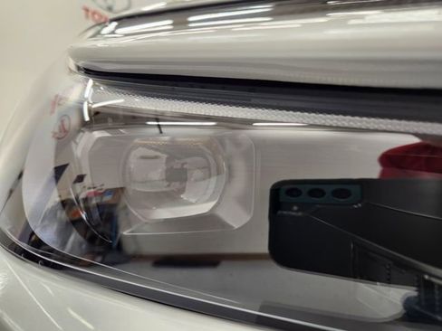 New 2026 Toyota Prius Plug-In Hybrid image 10