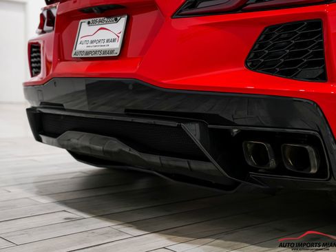Used 2021 Chevrolet Corvette Stingray Coupe w/ Z51 Performance Package RWD image 21