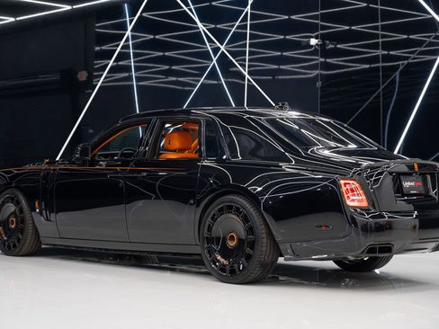 Used 2025 Rolls-Royce Phantom Sedan image 15