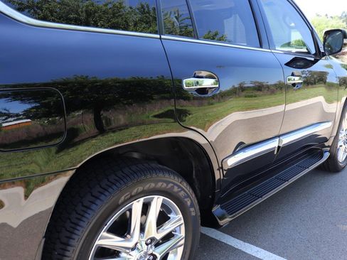 Used 2014 Lexus LX 570 4WD image 20