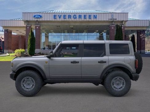 New 2025 Ford Bronco Badlands AWD/4WD image 3
