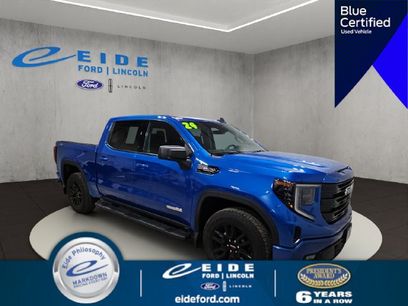 Used 2024 GMC Sierra 1500 Elevation w/ LPO, Elevation Black Package