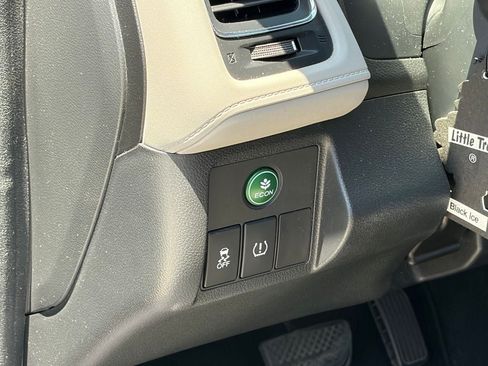 Used 2017 Honda HR-V EX-L image 8