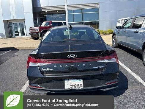 Used 2021 Hyundai Elantra Blue image 5