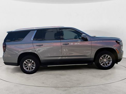 Used 2025 Chevrolet Tahoe LT RWD image 2