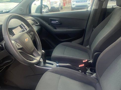 Used 2020 Chevrolet Trax LS w/ Tint and Cruise Package FWD image 22