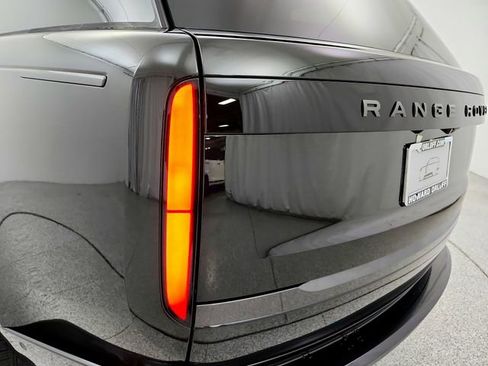 New 2026 Land Rover Range Rover SE AWD/4WD image 35