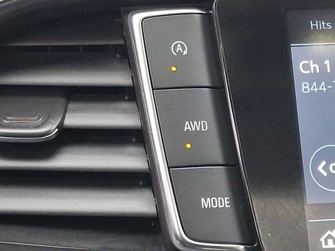 Used 2024 Buick Enclave Essence w/ Experience Buick Package image 25