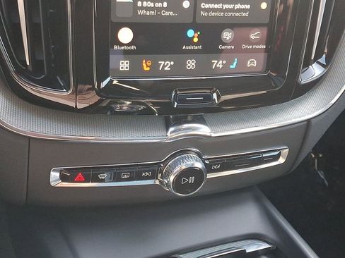 Used 2024 Volvo XC60 B5 Ultimate w/ Climate Package image 17