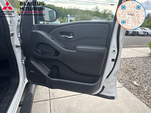 Used 2022 Nissan Frontier PRO-4X AWD/4WD image 40