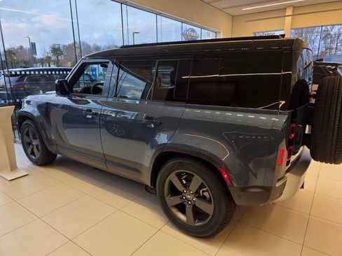 New 2025 Land Rover Defender 110 S image 3