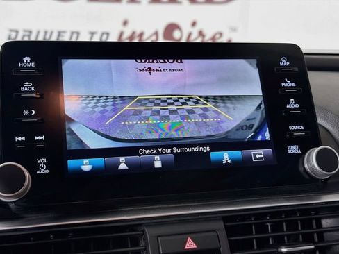 Used 2018 Honda Accord Touring image 17