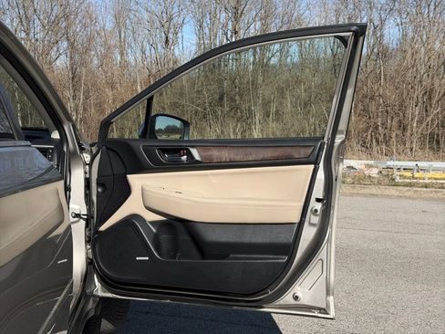 Used 2017 Subaru Outback 2.5i Limited image 24