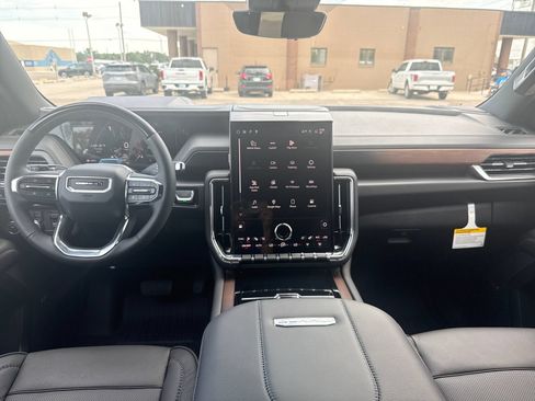 New 2026 GMC Yukon XL Denali w/ Advanced Technology Package AWD/4WD image 12