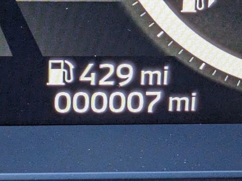 New 2025 Mitsubishi Outlander SE image 32