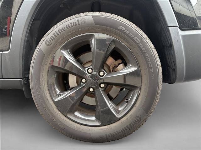 Used 2019 Jeep Cherokee Latitude Plus AWD/4WD image 10