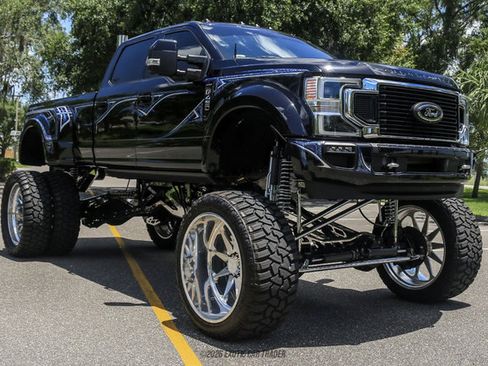 Used 2020 Ford F450 Platinum w/ FX4 Off-Road Package AWD/4WD image 12