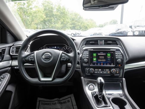 Used 2022 Nissan Maxima SV w/ Floor Mat Group FWD image 22