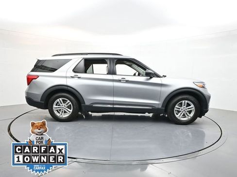 Used 2022 Ford Explorer XLT RWD image 9