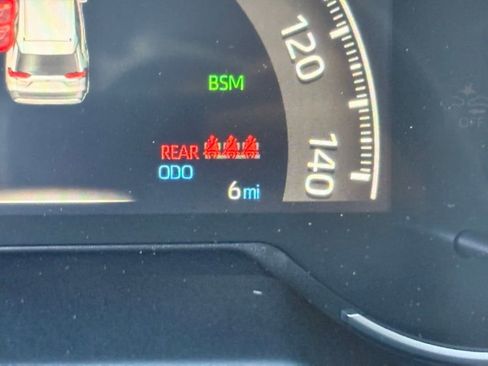 Used 2025 Toyota RAV4 XLE image 15