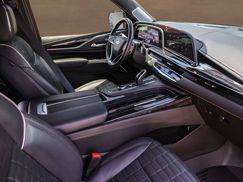 Certified 2023 Cadillac Escalade V AWD/4WD image 32