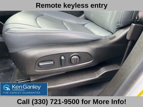 Used 2024 Buick Enclave Essence w/ Sport Touring Edition AWD/4WD image 28