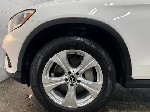 Used 2018 Mercedes-Benz GLC 300 4MATIC image 34