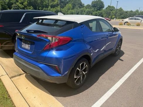 Used 2019 Toyota C-HR XLE FWD image 5