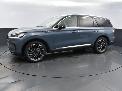New 2026 Lincoln Aviator Reserve w/ Luxury Package image 5