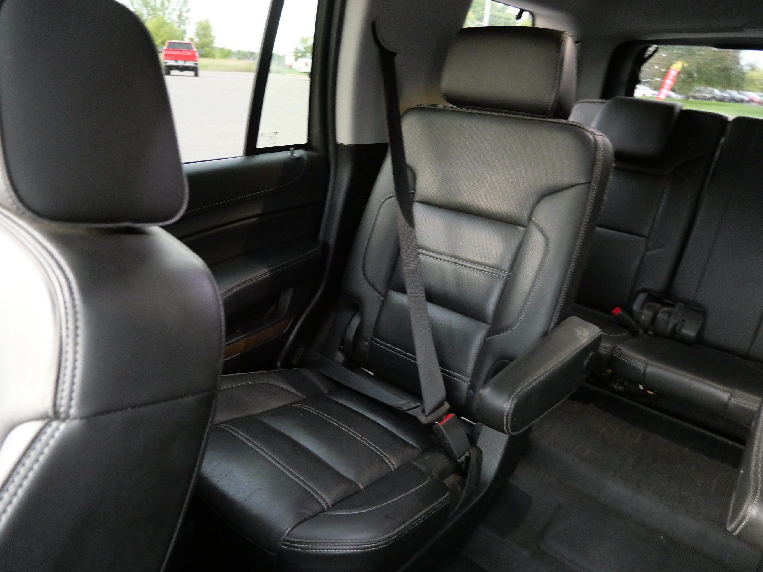 Used 2019 GMC Yukon Denali w/ Denali Ultimate Package AWD/4WD image 12
