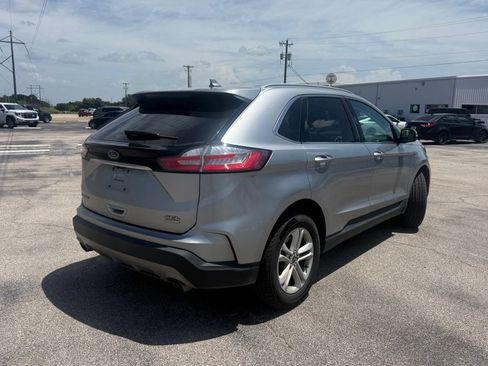 Used 2020 Ford Edge SEL w/ Convenience Package FWD image 4