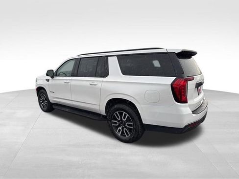 Used 2021 GMC Yukon XL AT4 w/ Rear Media and Nav Package AWD/4WD image 7