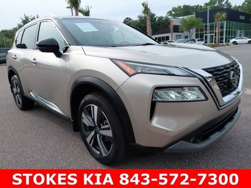 Used 2021 Nissan Rogue SL w/ Premium Package FWD image 3
