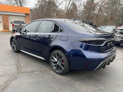 Used 2024 Toyota Corolla XSE image 3