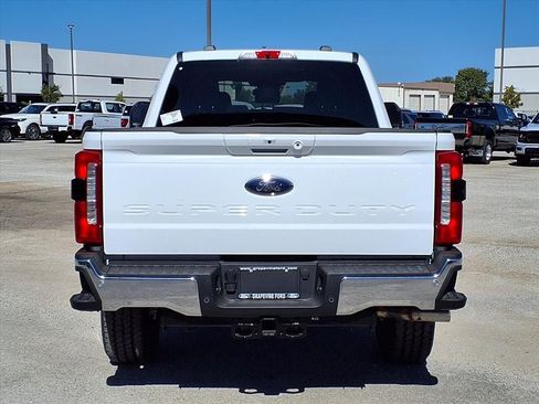 New 2026 Ford F250 Lariat w/ FX4 Off-Road Package image 12