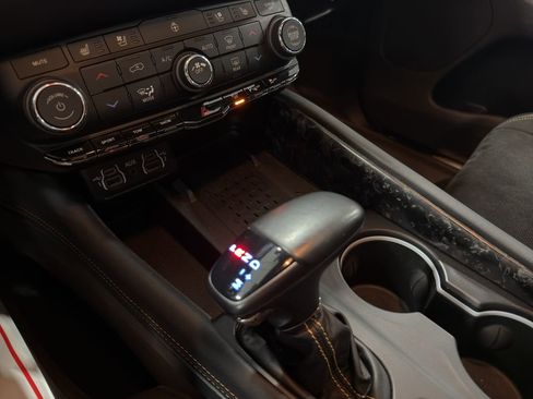 Used 2025 Dodge Durango R/T AWD/4WD image 36
