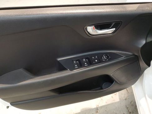 Used 2019 Kia Rio S FWD image 12