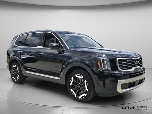 Certified 2024 Kia Telluride S FWD image 9