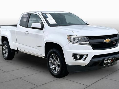 Used 2015 Chevrolet Colorado Z71 AWD/4WD image 3